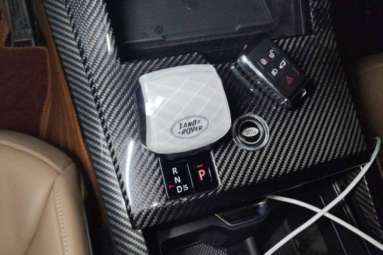 Used Land Rover Range Sport 2024 400PS Dynamic SE Gear Lever