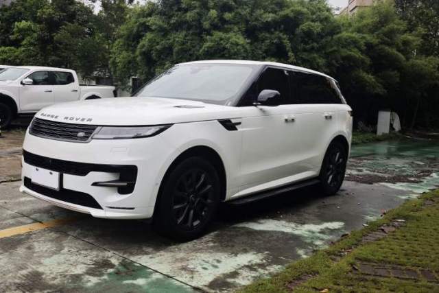 Ojetý Land Rover Range Sport 2024 400PS Dynamic SE