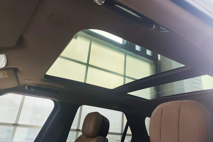Used Land Rover Range Sport 2024 400PS Dynamic SE Headliner