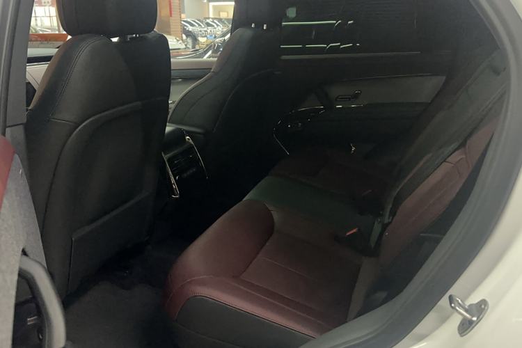Used Land Rover Range Sport 2024 400PS Dynamic SE Interior 1