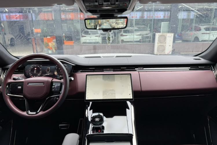 Used Land Rover Range Sport 2024 400PS Dynamic HSE Interior 1