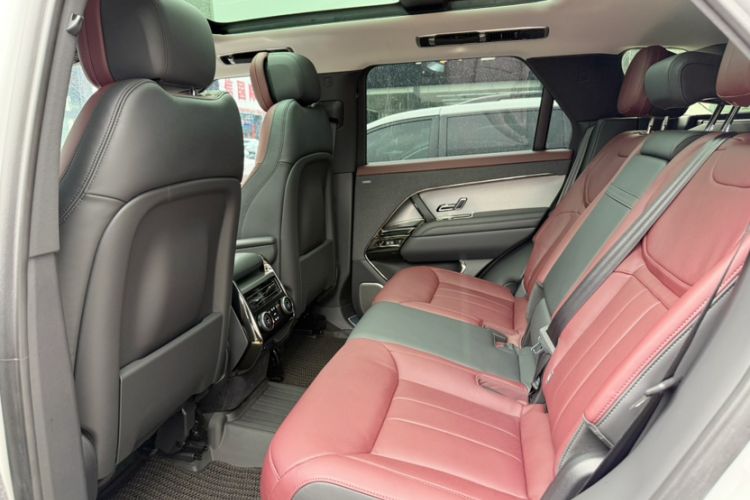 Used Land Rover Range Sport 2024 400PS Dynamic HSE Interior 5