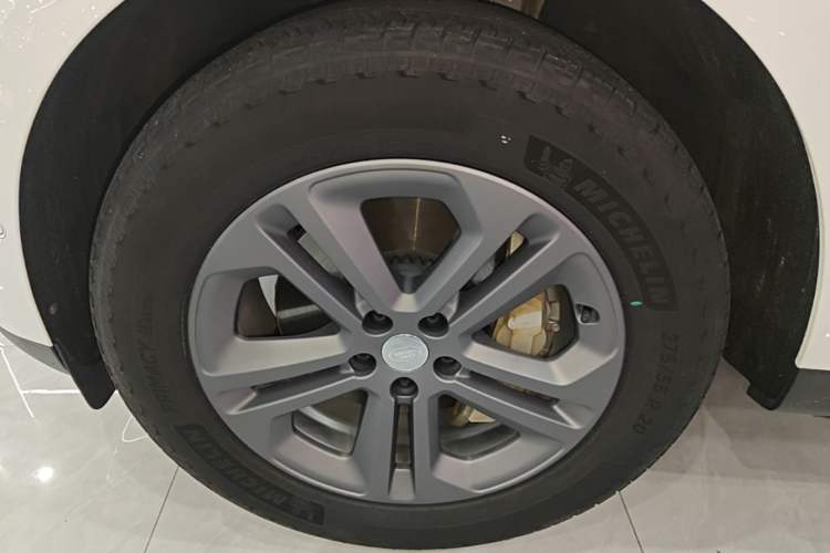 Used Land Rover Range Sport 2024 360 PS S Left Front Wheel Hub
