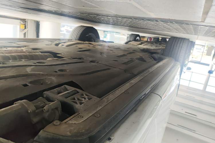 Used Land Rover Range Sport 2024 400PS Dynamic SE Left Side Sill