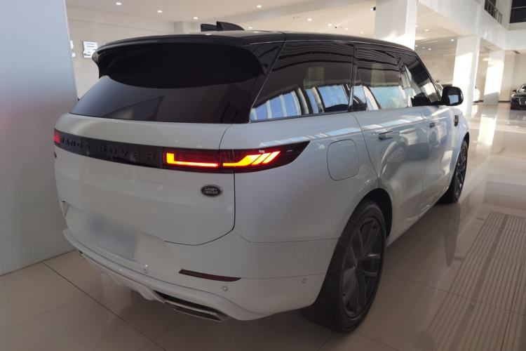 Used Land Rover Range Sport 2024 400PS Dynamic SE Rear Right 45 Deg
