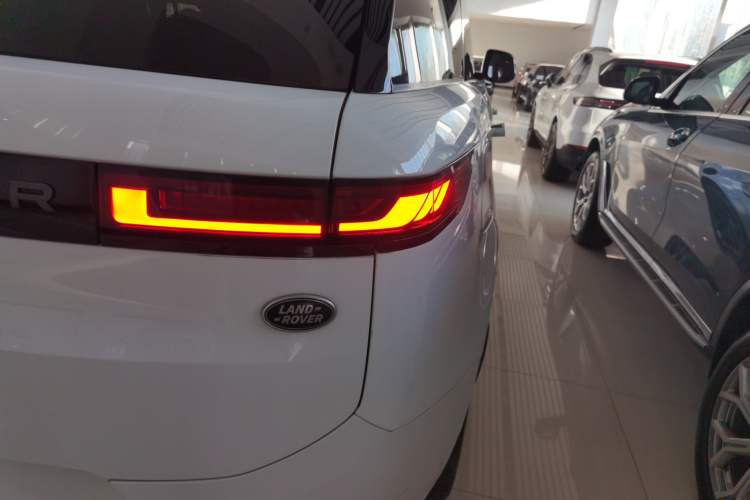 Used Land Rover Range Sport 2024 400PS Dynamic SE Right Rear Taillight