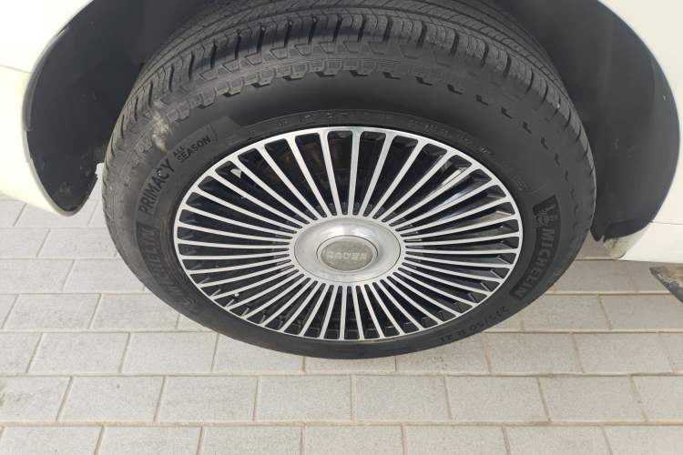 Used Land Rover Range Sport 2024 400PS Dynamic SE Right Rear Wheel Hub