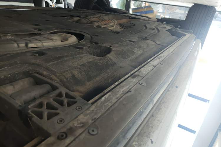 Used Land Rover Range Sport 2024 400PS Dynamic SE Right Side Sill
