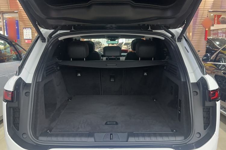 Used Land Rover Range Sport 2024 400PS Dynamic SE Trunk