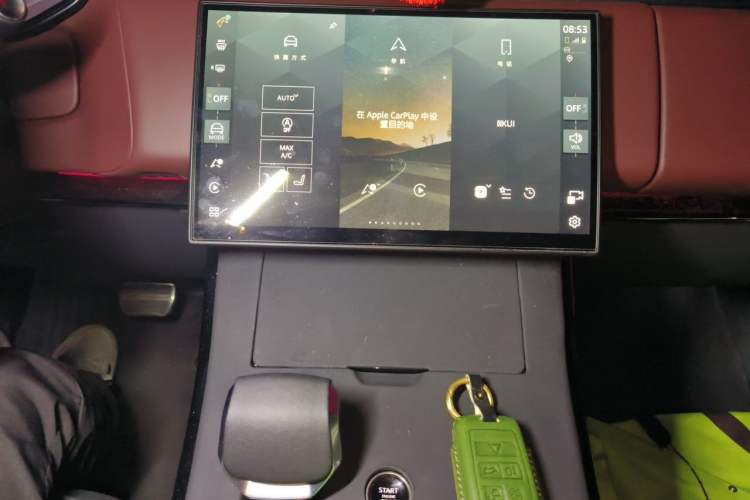 Used Land Rover Range Sport 2025 400 PS Dynamic SE Audio And AC Panel