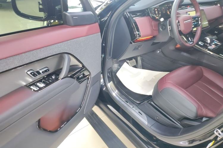 Used Land Rover Range Sport 2025 400 PS Dynamic SE Driver Seat