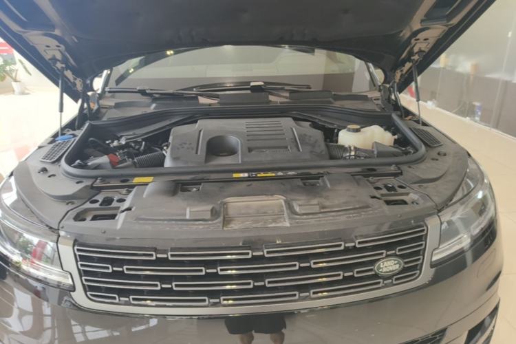 Used Land Rover Range Sport 2025 360 PS S Engine Bay