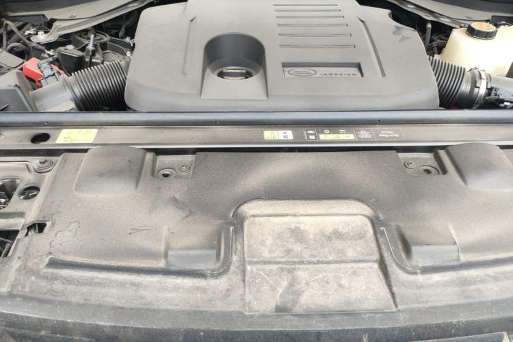 Used Land Rover Range Sport 2025 400PS Stealth Edition Engine Bay