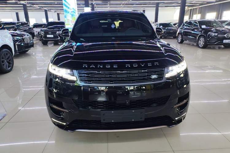 Used Land Rover Range Sport 2025 400 PS Dynamic SE Front