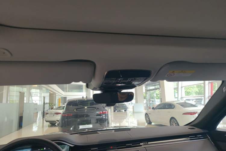 Used Land Rover Range Sport 2025 360 PS S Headliner
