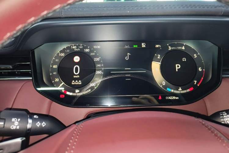 Used Land Rover Range Sport 2025 400 PS Dynamic SE Instrument Cluster
