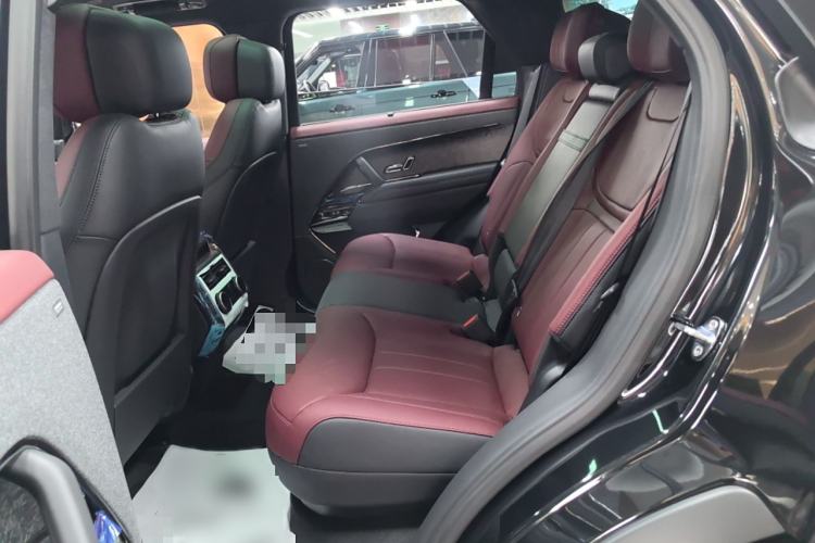 Used Land Rover Range Sport 2025 400 PS Flagship Version Interior 1