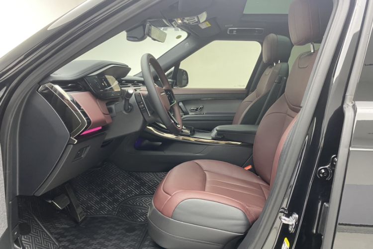 Used Land Rover Range Sport 2025 400 PS Dynamic SE Left Front Seat