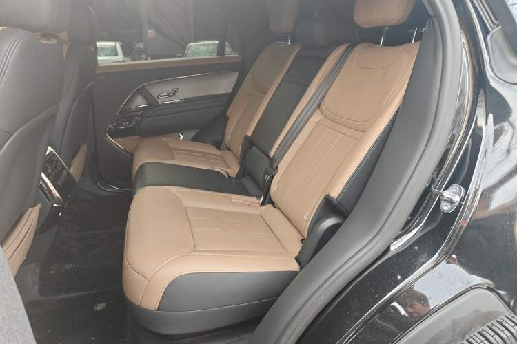 Used Land Rover Range Sport 2025 400 PS Dynamic SE Left Rear Seat