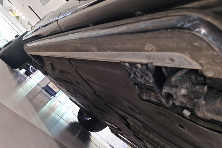 Used Land Rover Range Sport 2025 400 PS Dynamic SE Left Side Sill