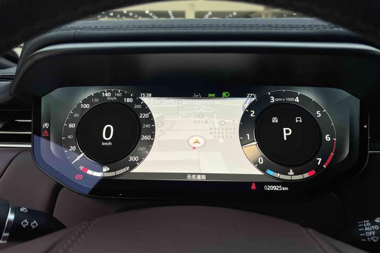 Used Land Rover Range Sport 2025 400PS Stealth Edition Odometer Close Up