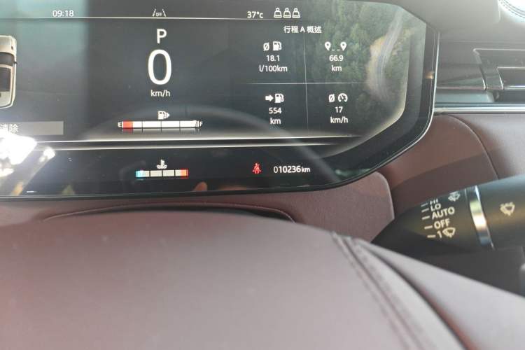 Used Land Rover Range Sport 2025 400 PS Flagship Version Odometer Close Up
