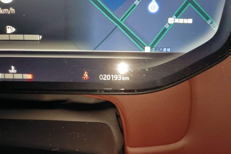Used Land Rover Range Sport 2025 400 PS Dynamic SE Odometer Close Up