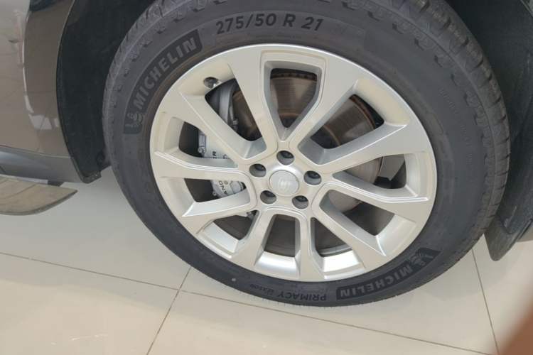 Used Land Rover Range Sport 2025 360 PS S Right Front Wheel Hub