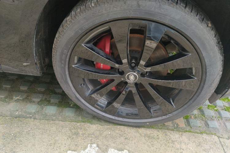 Used Land Rover Range Sport 2025 400PS Stealth Edition Right Front Wheel Hub