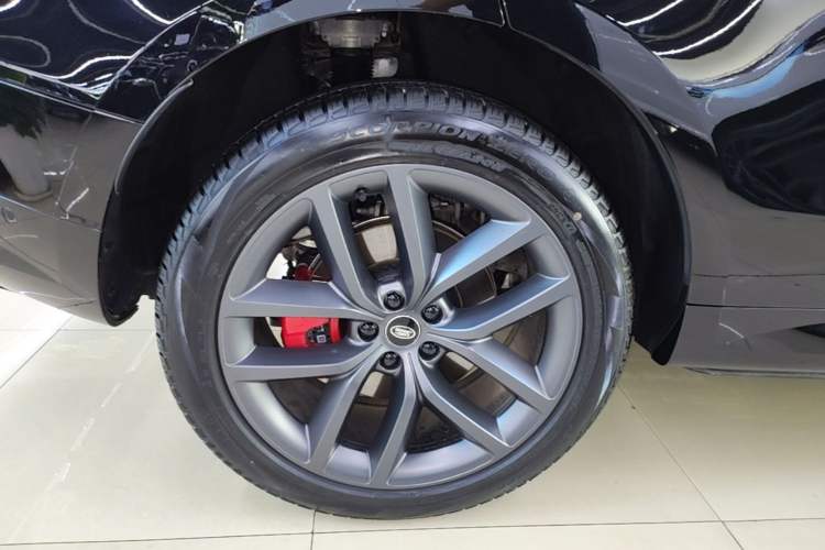 Used Land Rover Range Sport 2025 400 PS Dynamic SE Right Rear Wheel Hub