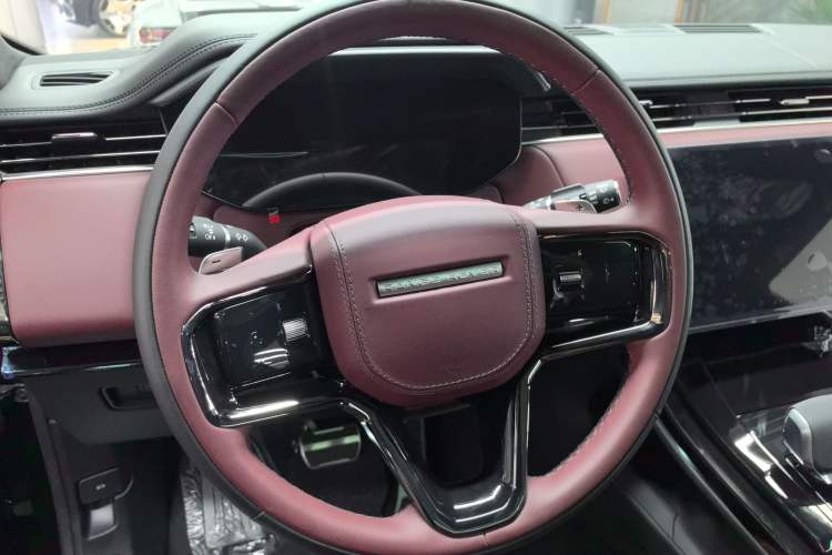 Used Land Rover Range Sport 2025 400 PS Flagship Version Steering Wheel