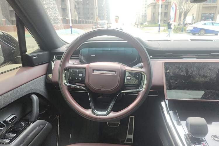 Used Land Rover Range Sport 2025 400 PS Dynamic SE Steering Wheel