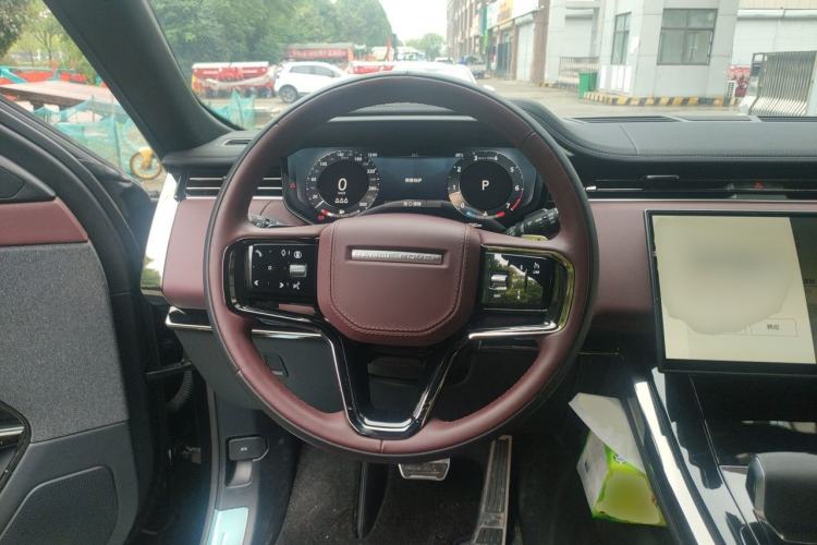 Used Land Rover Range Sport 2025 400PS Stealth Edition Steering Wheel