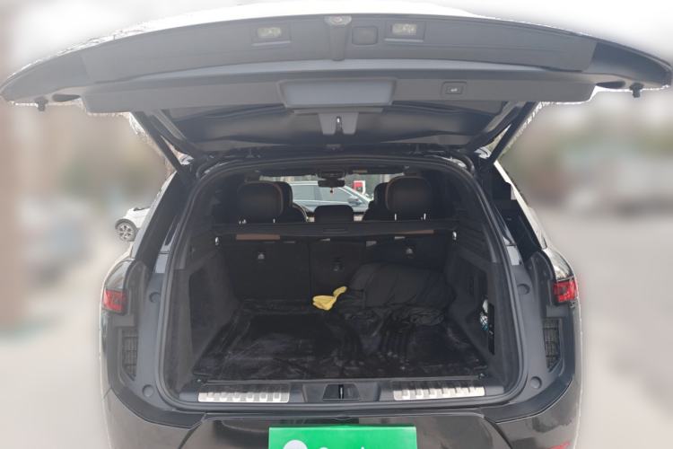 Used Land Rover Range Sport 2025 400 PS Dynamic SE Trunk