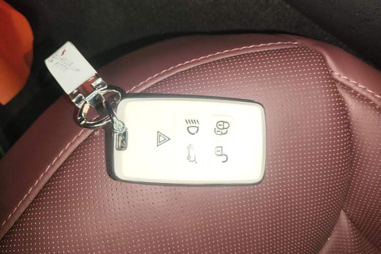 Used Land Rover Range Sport 2025 400 PS Dynamic SE Vehicle Key