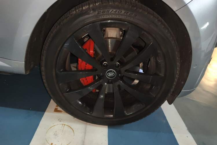Used Land Rover Range Sport 2025 360 PS S Right Front Wheel Hub