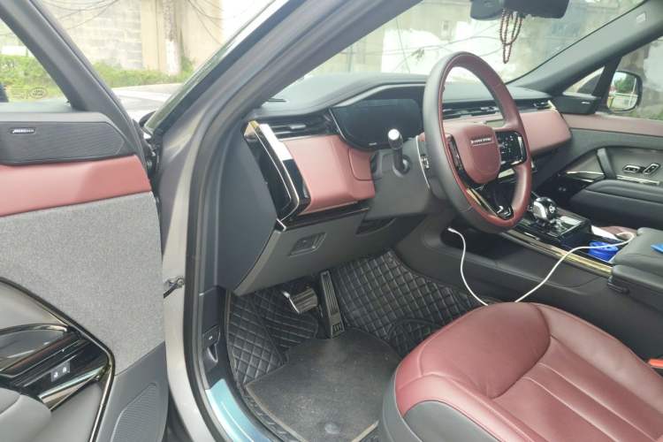 Used Land Rover Range Sport 2025 400 PS Dynamic SE Driver Seat