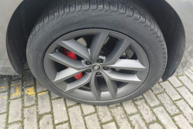 Used Land Rover Range Sport 2025 400 PS Dynamic SE Right Front Wheel Hub