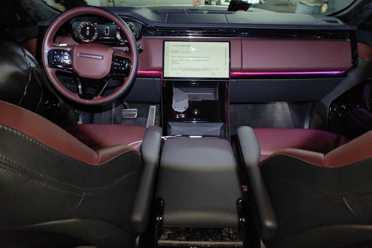 Used Land Rover Range Sport 2025 400 PS Flagship Version Center Console