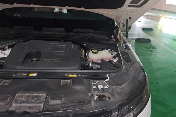 Used Land Rover Range Sport 2025 400 PS Dynamic SE Engine Bay Left