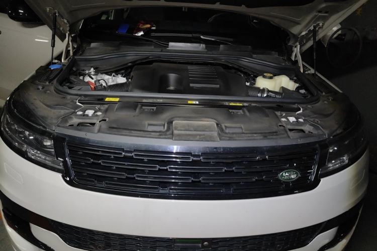 Used Land Rover Range Sport 2025 400 PS Flagship Version Engine Bay