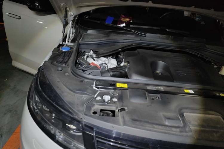 Used Land Rover Range Sport 2025 400 PS Flagship Version Engine Bay Right
