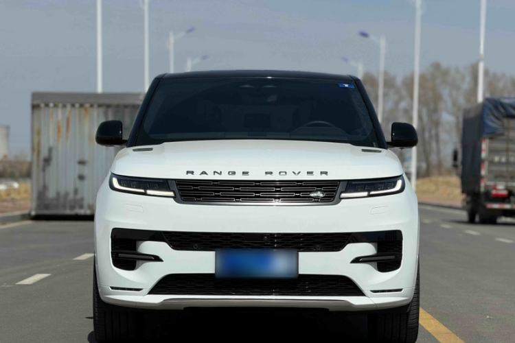 Used Land Rover Range Sport 2025 400 PS Dynamic SE Exterior 4