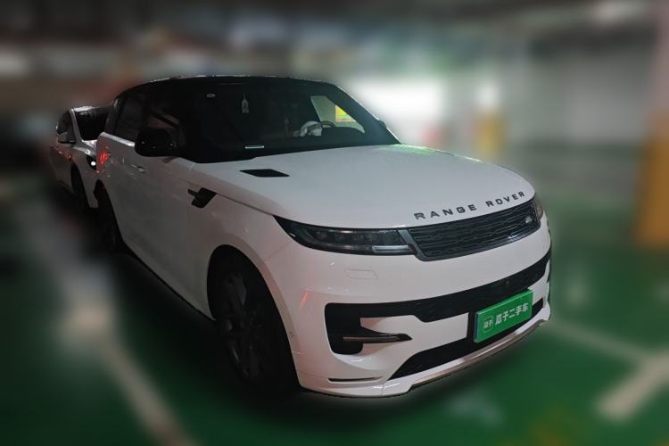 Used Land Rover Range Sport 2025 400 PS Dynamic SE Front Right 45 Deg