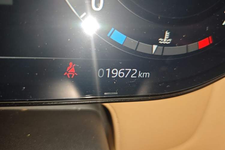 Used Land Rover Range Sport 2025 400 PS Dynamic SE Odometer Close Up