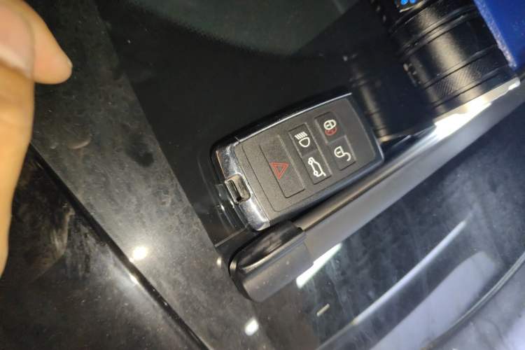 Used Land Rover Range Sport 2025 400 PS Flagship Version Vehicle Key