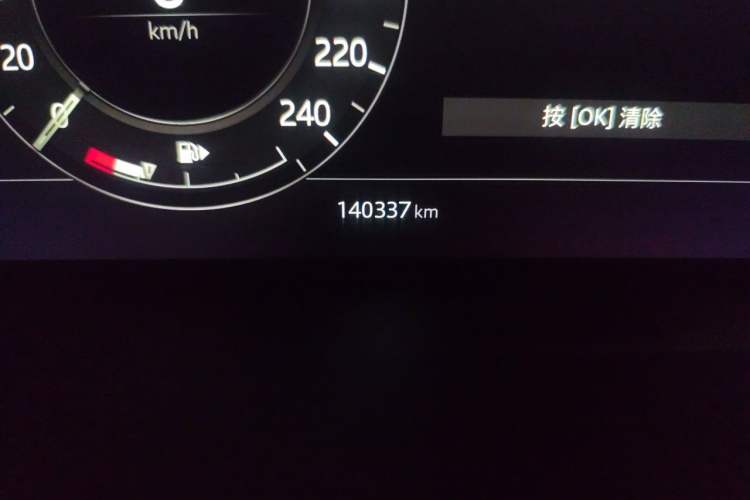 Used Land Rover Range SportNew Energy  Odometer Close Up