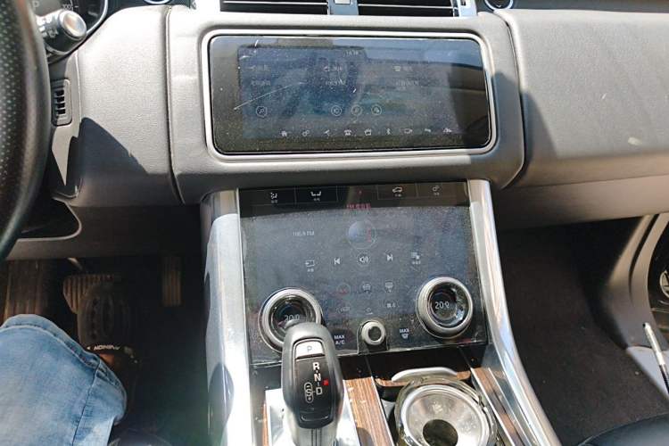 Used Land Rover Range SportNew Energy 2018 P400e Audio And AC Panel