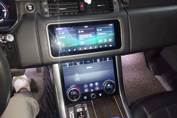 Used Land Rover Range SportNew Energy 2018 P400e Audio And AC Panel