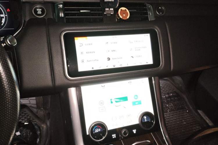 Used Land Rover Range SportNew Energy 2018 P400e Audio And AC Panel